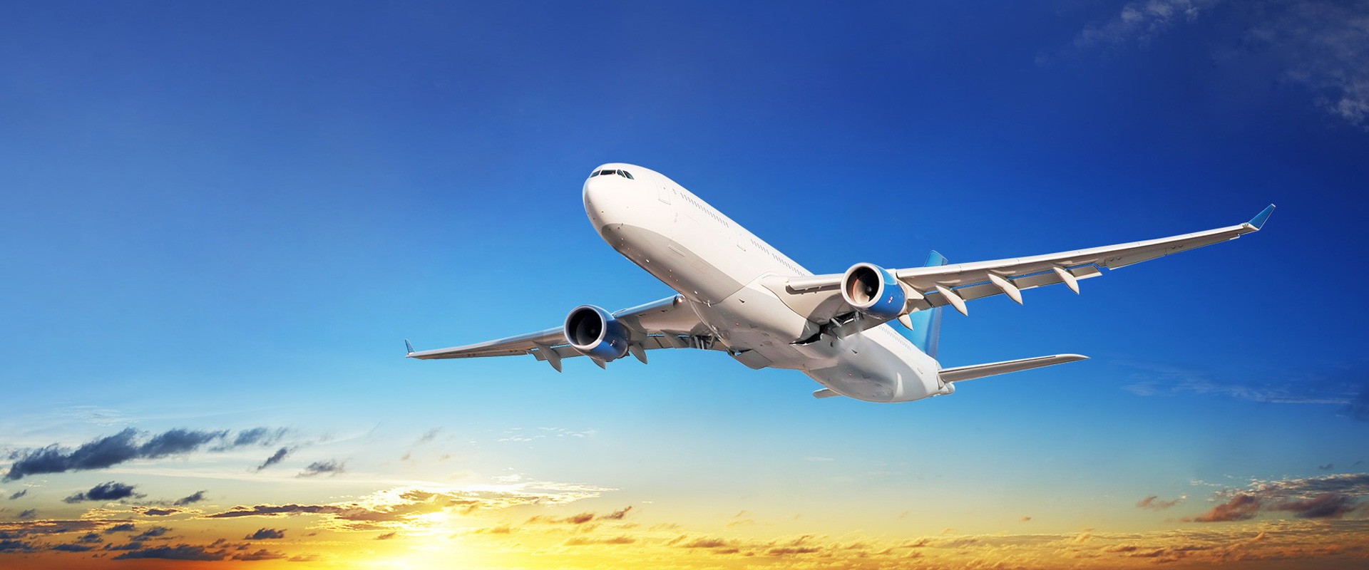 由于更轻，，，以是飞得更高！